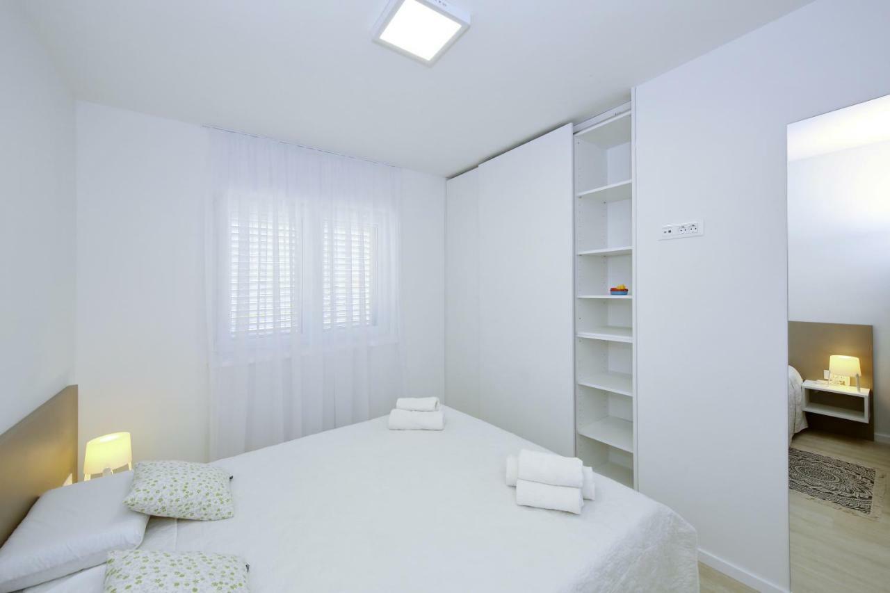 Valadar Apartments Privlaka  Luaran gambar