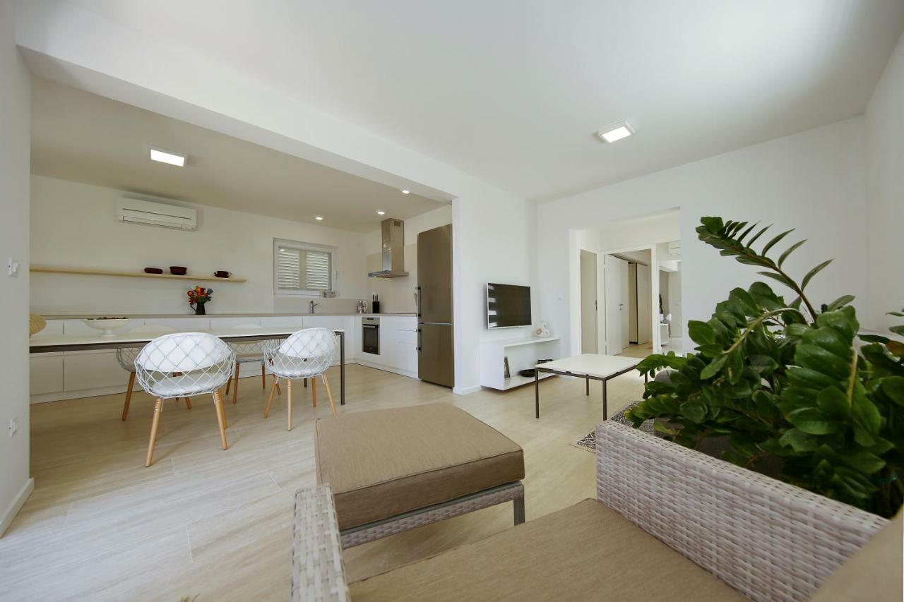 Valadar Apartments Privlaka  Luaran gambar