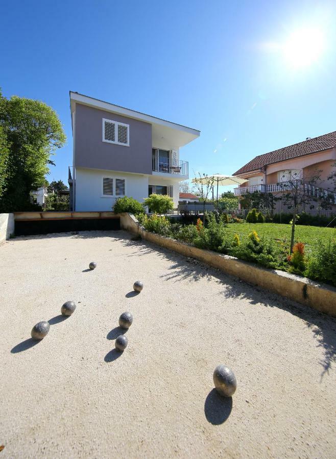 Valadar Apartments Privlaka  Luaran gambar