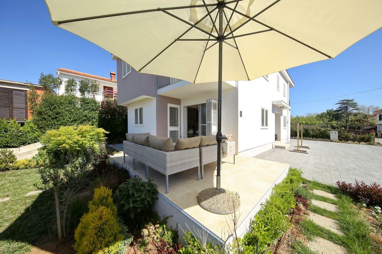 Valadar Apartments Privlaka  Luaran gambar