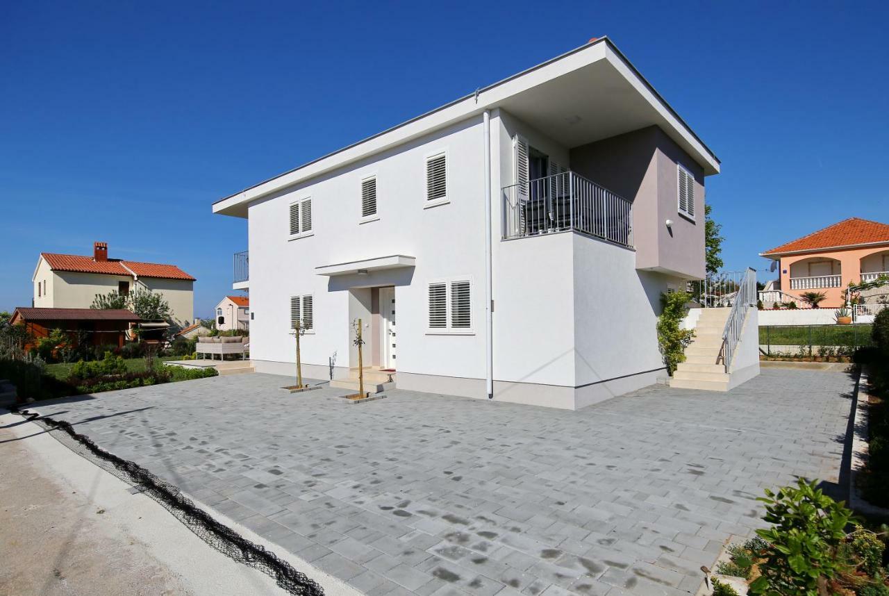 Valadar Apartments Privlaka  Luaran gambar